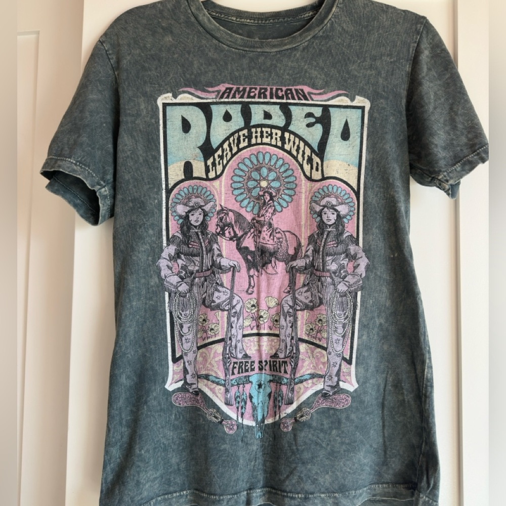 Women’s Western Graphic Tee